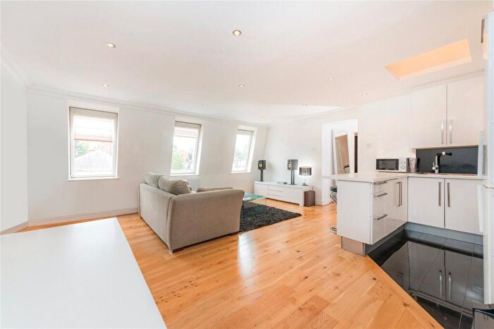 1 Bedroom Flat To Rent In Marlborough House, - Finchley Road, NW3