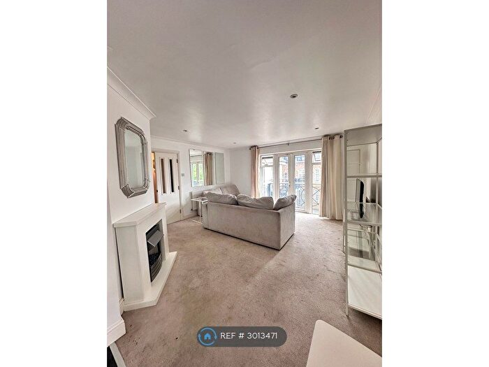 2 Bedroom Flat To Rent In Beresforoad House, London, SW4