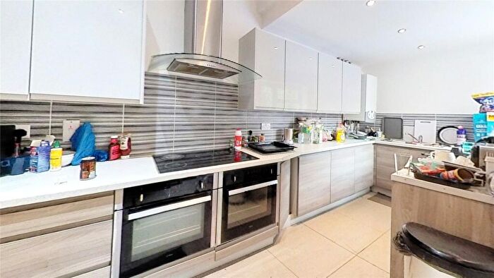 6 Bedroom House To Rent In Hubert Road, Birmingham, West Midlands, B29