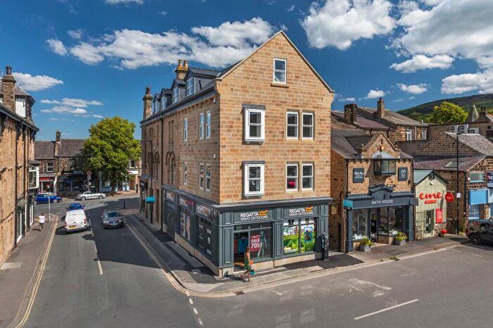 2 Bedroom Flat To Rent In Brook Street, Ilkley, West Yorkshire, LS29