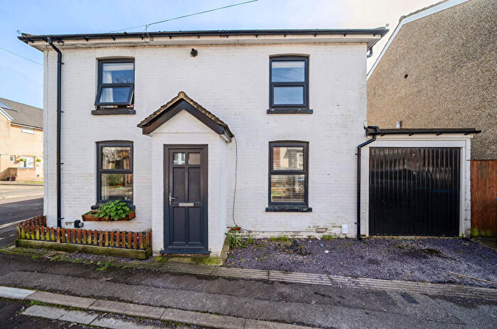 3 Bedroom Detached House For Sale In Henry Road, Freemantle, Southampton, Hampshire, SO15