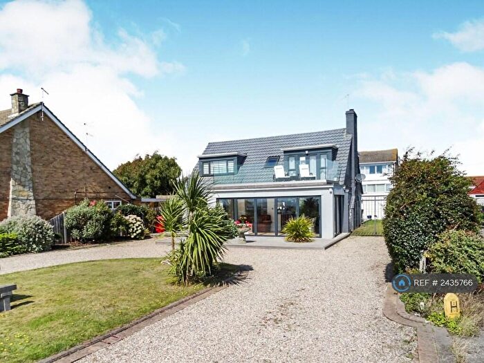 5 Bedroom Detached House To Rent In The Esplanade, Holland-On-Sea, Clacton-On-Sea, CO15