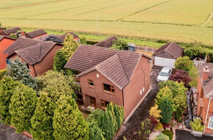 4 Bedroom Detached House For Sale In Ingswell Drive, Notton, Wakefield, West Yorkshire, WF4