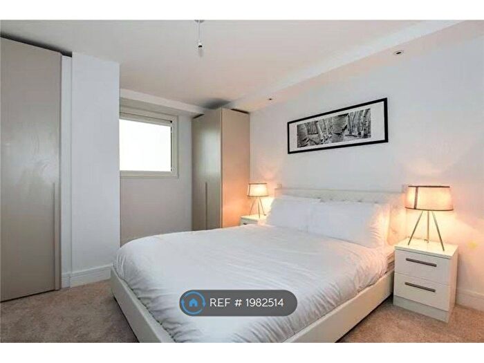 2 Bedroom Flat To Rent In Oldfield Place, Dartford, DA1