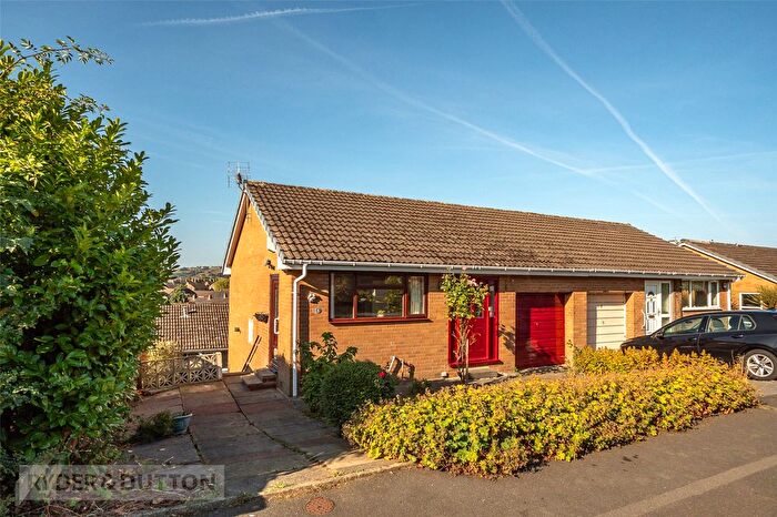 2 Bedroom Semi Detached House For Sale In Walsham Drive, Salendine Nook, Huddersfield, West Yorkshire, HD3