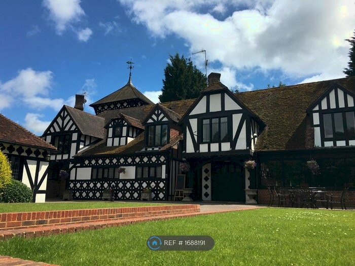 Studio To Rent In Hever Road, Hever, TN8