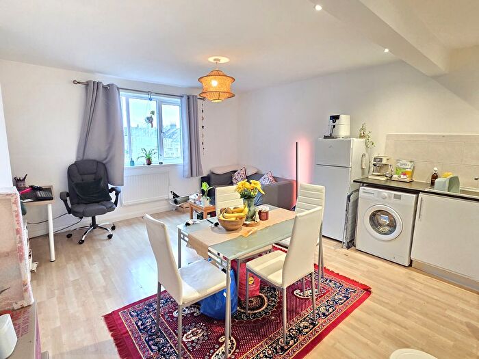 1 Bedroom Flat To Rent In High Road, Willesden, London, NW10