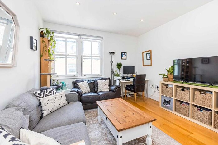 2 Bedroom Apartment To Rent In Kingsland Passage, Dalston Junction, E8