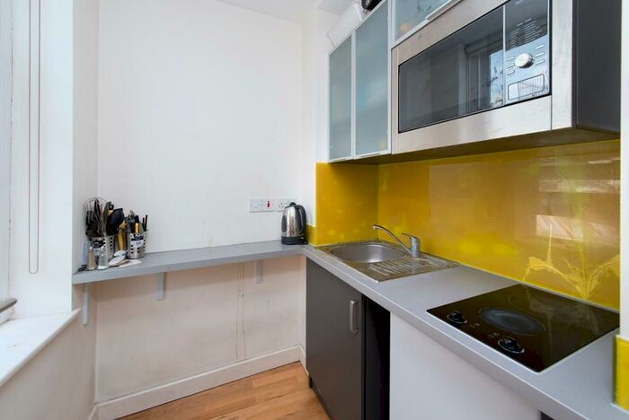 Flat To Rent In Greenland Street, NW1