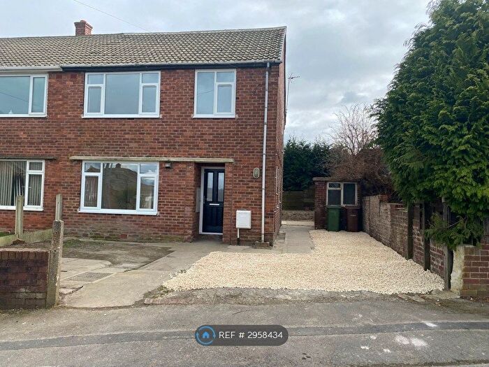 3 Bedroom Semi-Detached House To Rent In Willow Drive, Pontefract, WF9