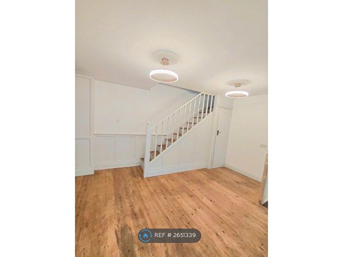 2 Bedroom Maisonette To Rent In Turner Street, Ramsgate, CT11