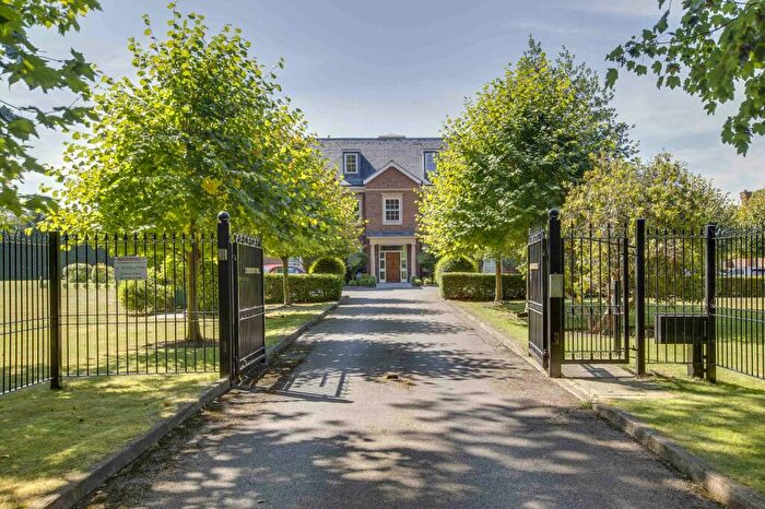 3 Bedroom Apartment For Sale In Cranbourne Hall, Winkfield, SL4