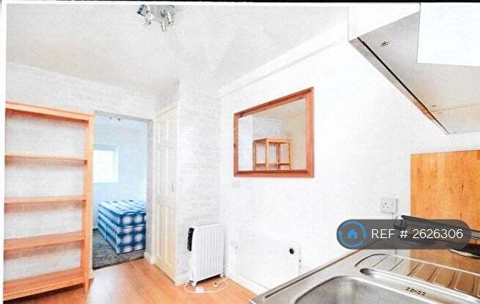 Studio To Rent In Sandall Road, London, NW5