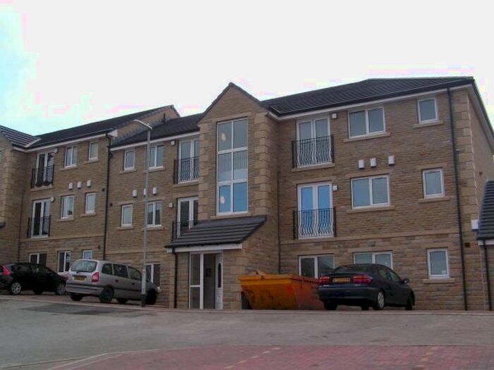 2 Bedroom Flat To Rent In Waterstone Court, Staincliffe, Dewsbury WF13