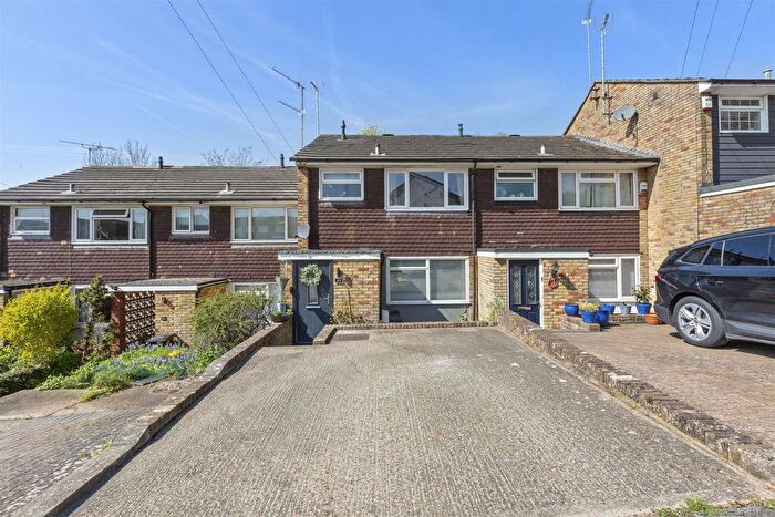 3 Bedroom Terraced House For Sale In Farndale Gardens, Hazlemere, HP15