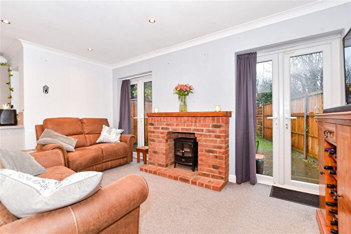 2 Bedroom Detached Bungalow For Sale In Green Lane, Langley, Maidstone, Kent, ME17