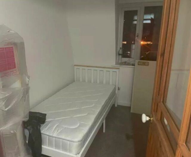 2 Bedroom Flat To Rent In Chalk Court, Jetty Walk, Grays, RM17