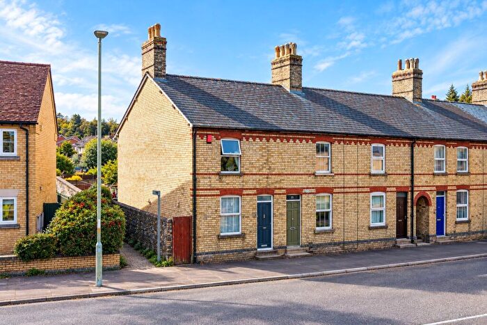 3 Bedroom End Of Terrace House For Sale In Barkway Street, Royston, SG8
