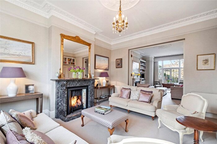 6 Bedroom Detached House To Rent In Earlsfield Road, London, SW18