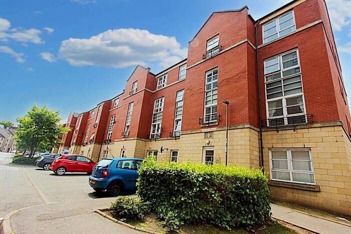 2 Bedroom Flat To Rent In Elbe Street, Edinburgh, EH6