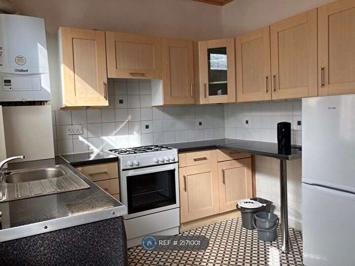 2 Bedroom Terraced House To Rent In Moorfield Avenue, Leeds, LS12