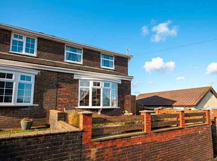 4 Bedroom Semi Detached House For Sale In The Heathlands, Gilfach Goch, CF39