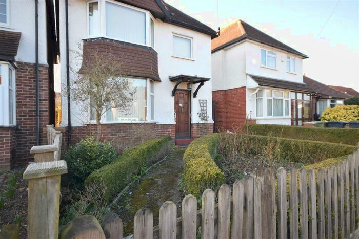 4 Bedroom Property To Rent In Beckingham Road, Guildford, GU2