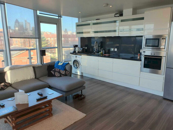 2 Bedroom Apartment To Rent In Wapping High Street, London, E1W