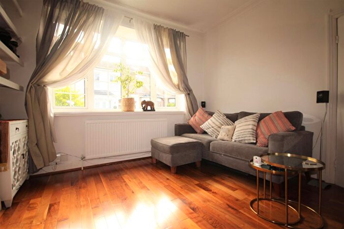 3 Bedroom Terraced House For Sale In Prospect Road, Woodford Green, IG8