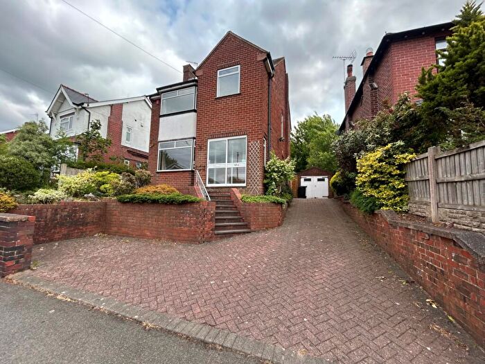 3 Bedroom Detached House To Rent In Hagley Road, Halesowen, West Midlands, B63