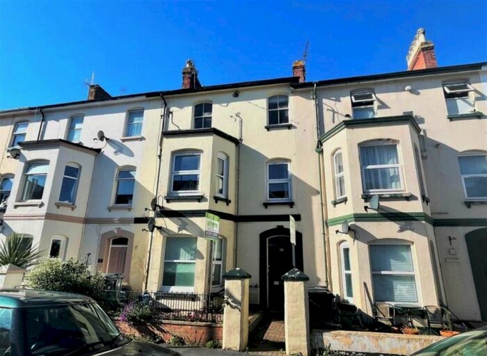 2 Bedroom Flat To Rent In Morton Road, Exmouth, EX8