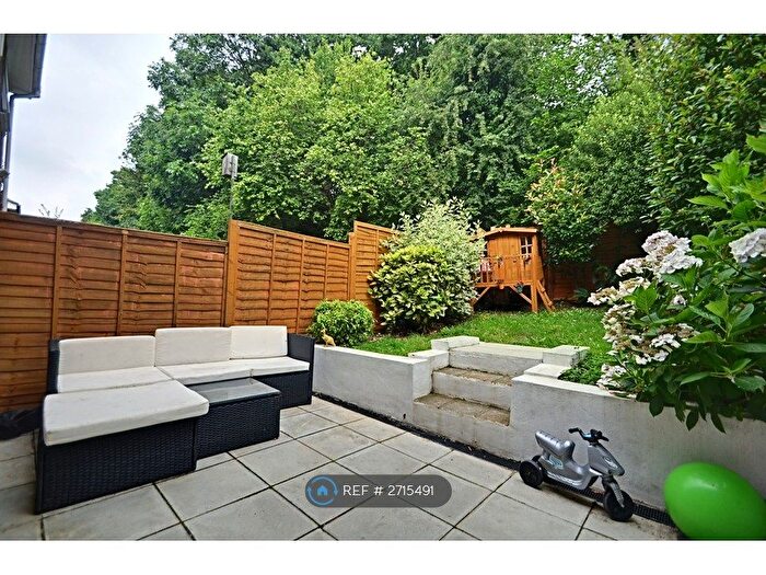 3 Bedroom Terraced House To Rent In Clovelly Way, Orpington, BR6