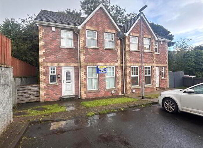 3 Bedroom Semi-Detached House For Sale In Briar Hill, Derry / Londonderry, BT47