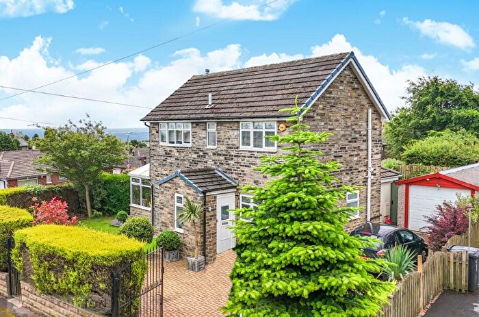 4 Bedroom Detached House For Sale In Shelf Moor, Shelf, HX3