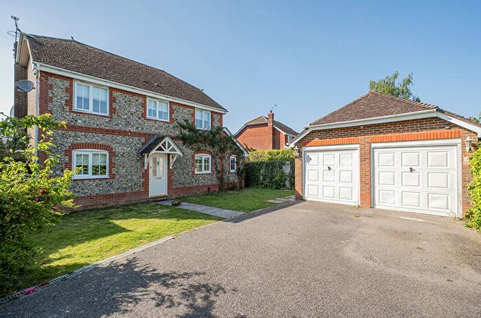 4 Bedroom Detached House For Sale In Foster Lane, Ashington, RH20