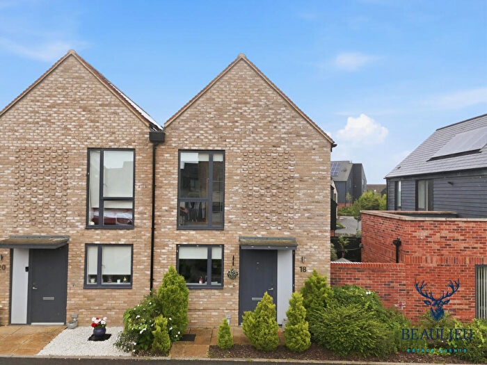 2 Bedroom Semi-Detached House For Sale In Wentworth Road, Chelmsford, CM3