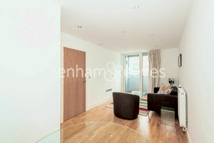 1 Bedroom Flat To Rent In Dowells Street, Greenwich, SE10