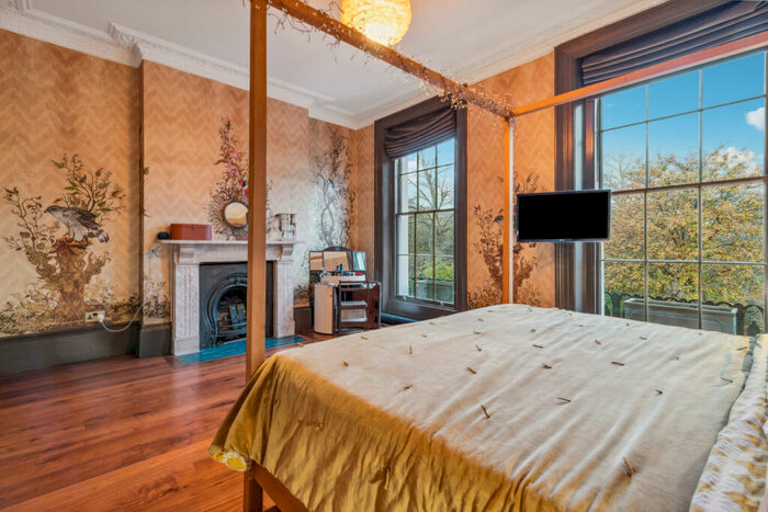 3 Bedroom House To Rent In Thornhill Square, Barnsbury, N1