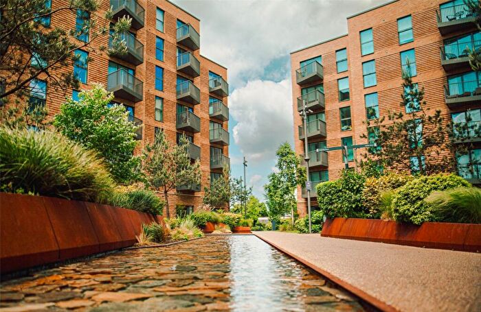 1 Bedroom Apartment For Sale In Aquifer House, Exploration Way, Slough, SL1