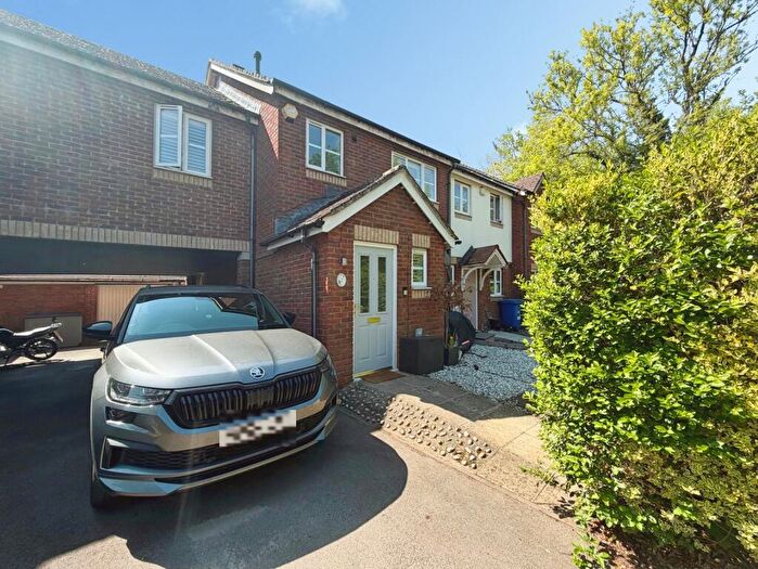 4 Bedroom Terraced House For Sale In Setter Combe, Warfield, Bracknell, RG42