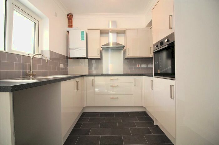 3 Bedroom Terraced House To Rent In Woodfield Avenue, Gravesend, Kent, DA11