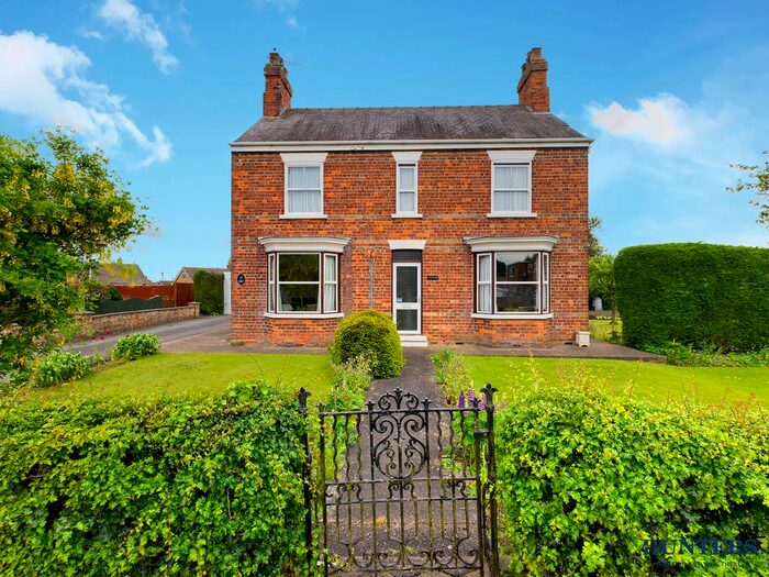 3 Bedroom Detached House For Sale In Selby Road, Holme-On-Spalding-Moor, York, YO43