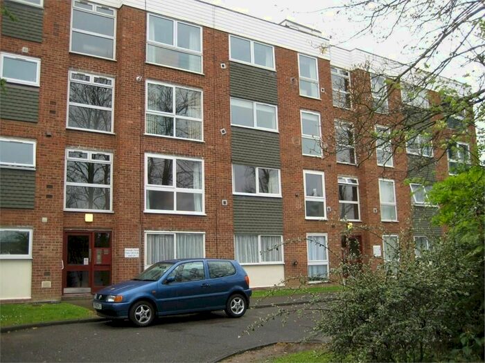 2 Bedroom Flat To Rent In Deborah Close, Osterley, Isleworth, TW7