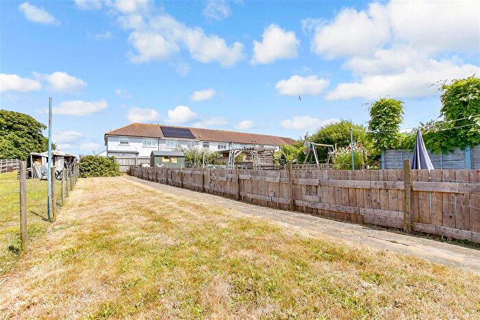 3 Bedroom End Of Terrace House For Sale In Blenheim Road, Littlestone, Kent, TN28