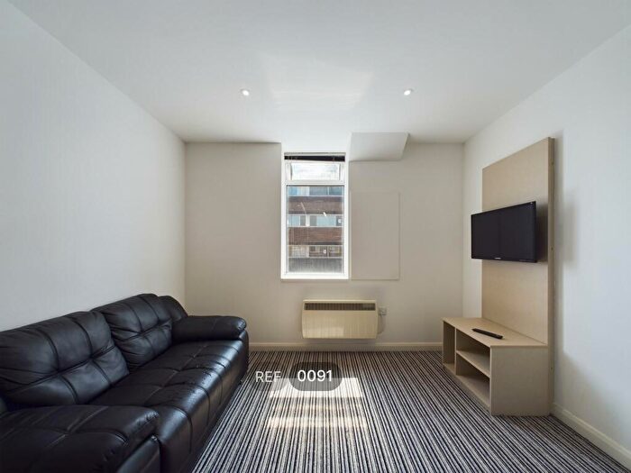 1 Bedroom Flat To Rent In Centre Court, Paragon Street, HU1