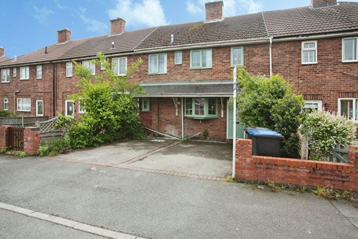 3 Bedroom Terraced House For Sale In East Close, Hinckley, LE10