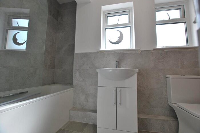1 Bedroom Flat To Rent In High Street, Snodland, ME6