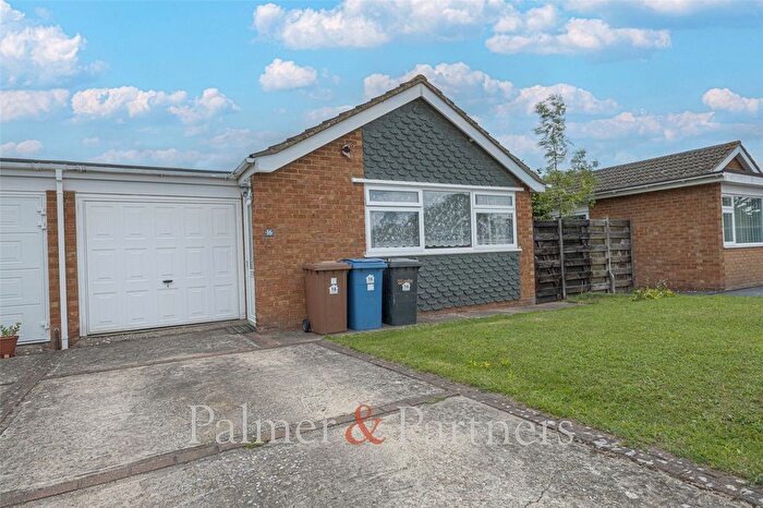 2 Bedroom Bungalow To Rent In Woodlands, Chelmondiston, Ipswich, IP9
