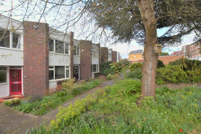 4 Bedroom Terraced House To Rent In Arbor Close, Beckenham, BR3