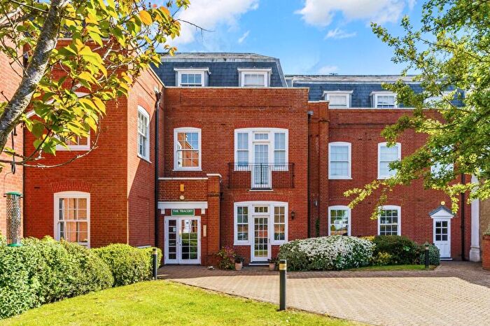 3 Bedroom Flat For Sale In The Tracery, Banstead, SM7